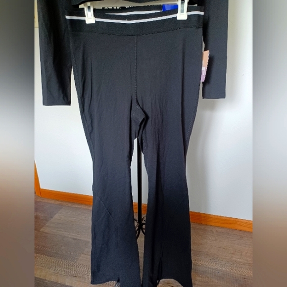 NWT JoyLab set: high-rise wide leg legging + long sleeve TEE - Picture 10 of 13